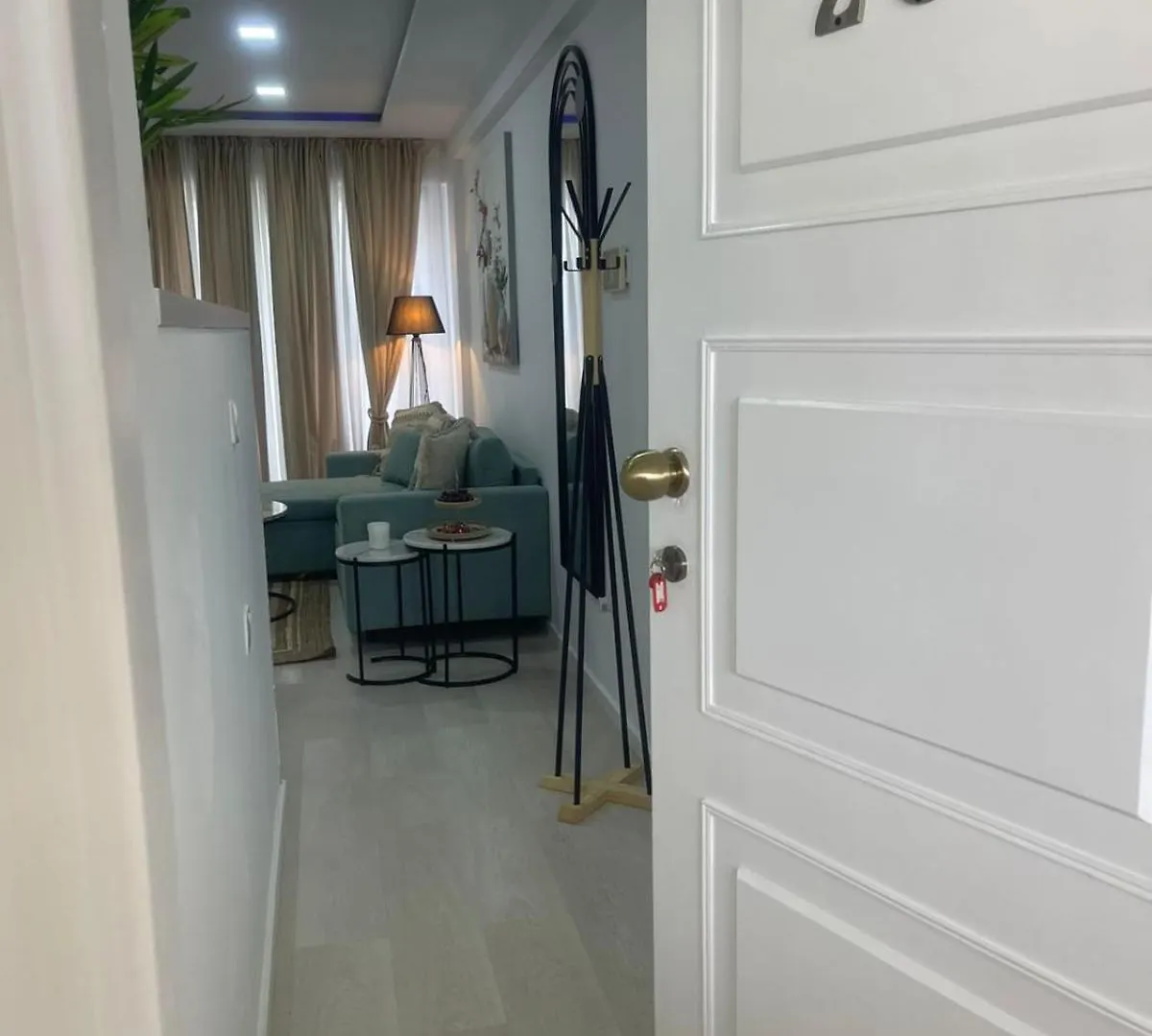 Lazuli Sea View Beachfront Ap 253 Lárnaka Apartman